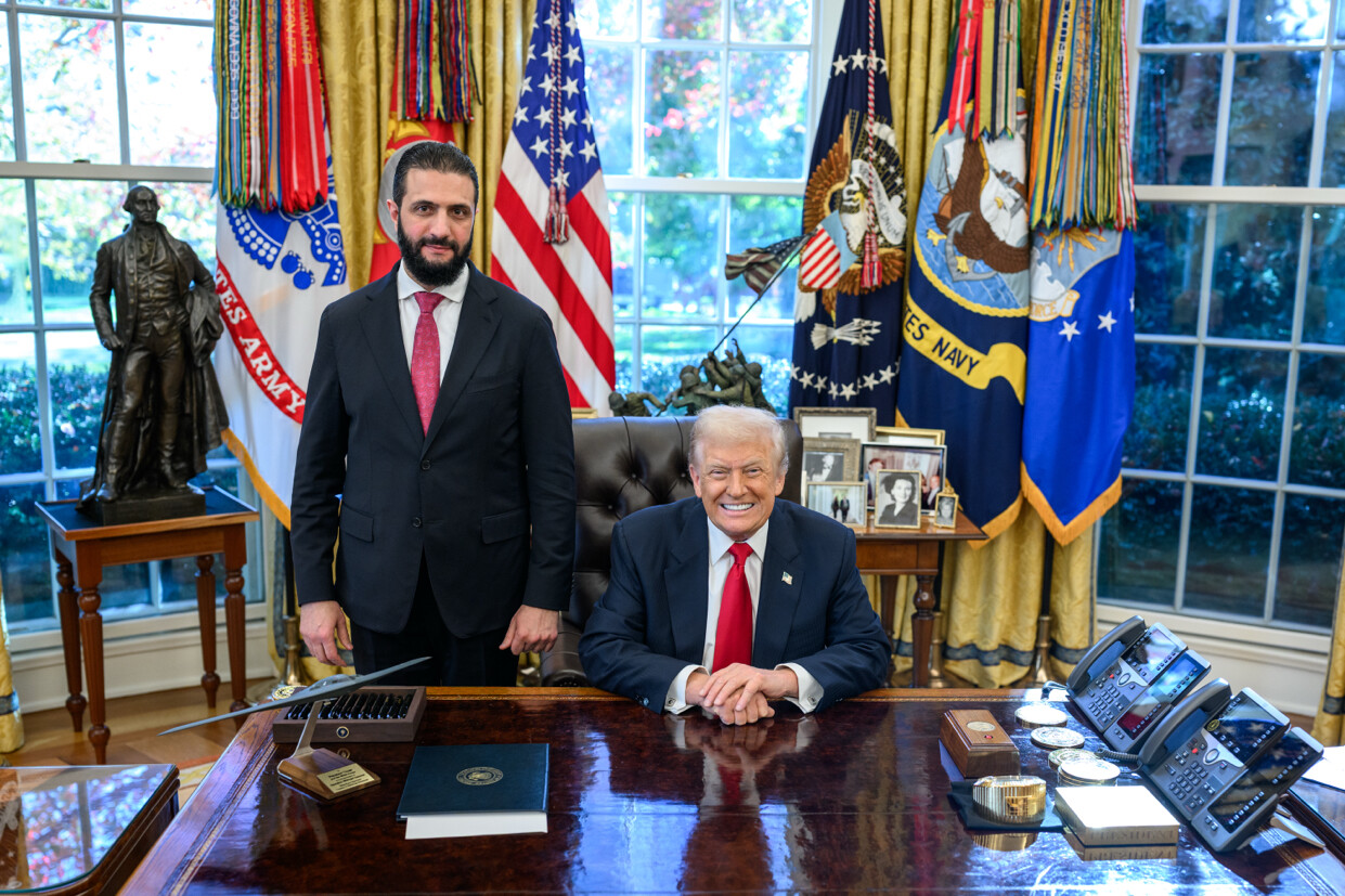 Президент Сирии Ахмед аш-Шараа и Дональд Трамп в Белом доме, ноябрь 2025 года